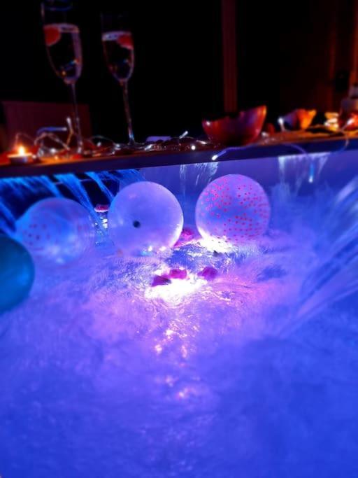 Royal Room Jacuzzi Haut De Gamme Centre Ville Mulhouse Exterior foto
